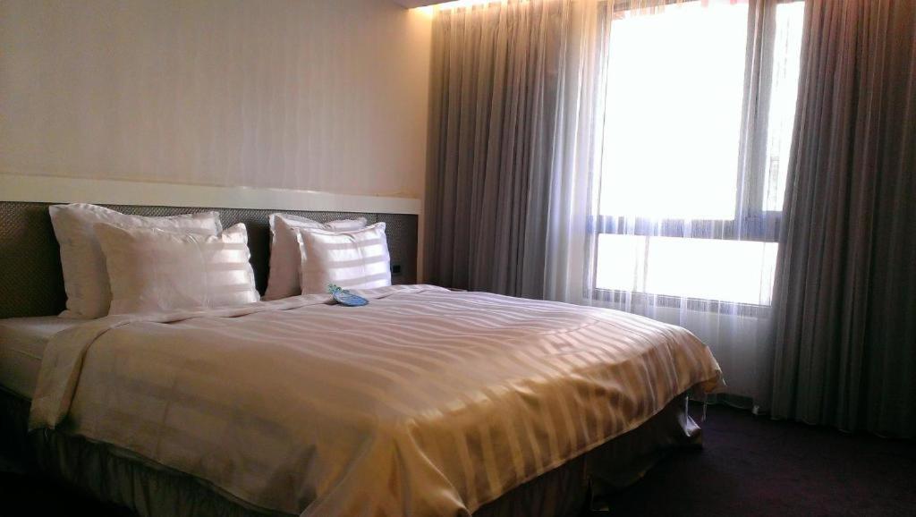 Saual Keh Hotel Taipei Luaran gambar